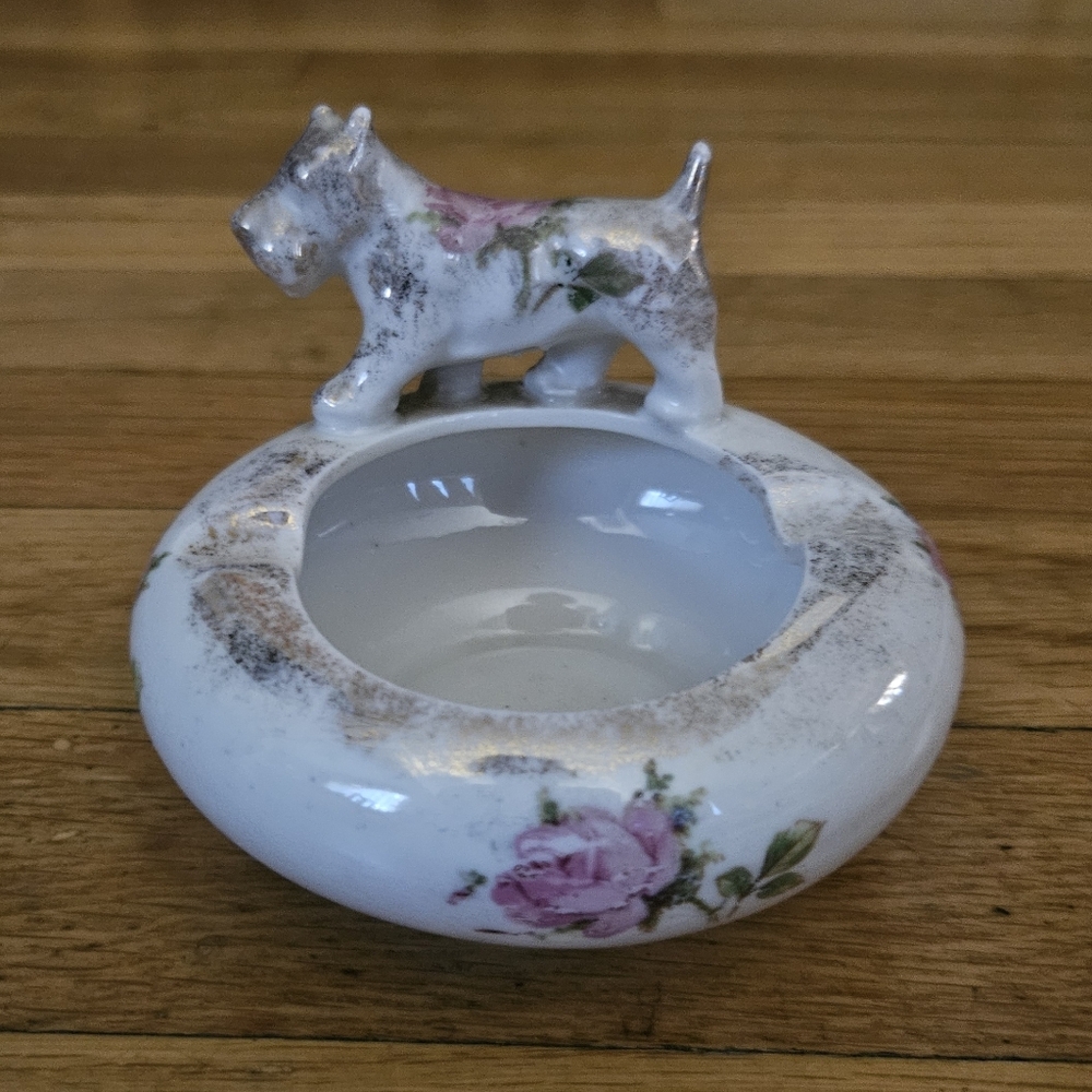 Royal China Scotty Dog Ashtray/Trinket 22k Gold Trim White Pottery Schnauzer